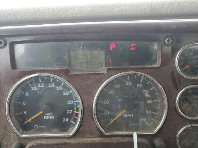 2007 Mack 700 CV700