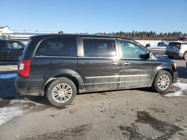 2013 Chrysler Town & Country Touring L