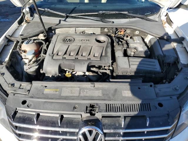 2014 Volkswagen Passat SE