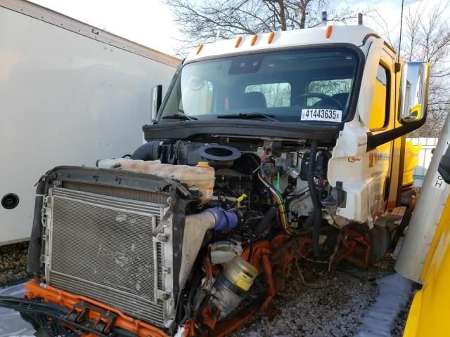 2023 Freightliner Cascadia 126