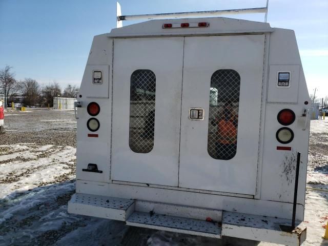 2014 Ford Econoline E350 Super Duty Cutaway Van