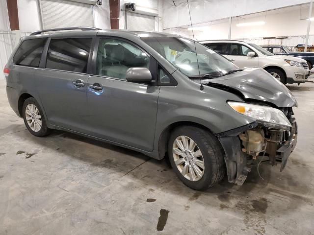 2014 Toyota Sienna XLE