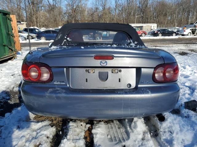 2002 Mazda MX-5 Miata Base