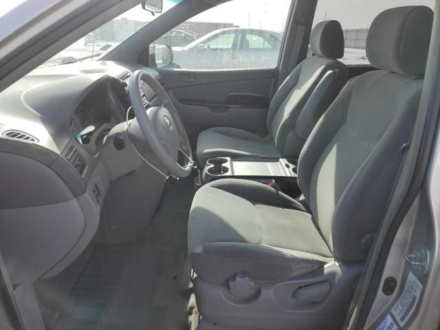 2004 Toyota Sienna CE