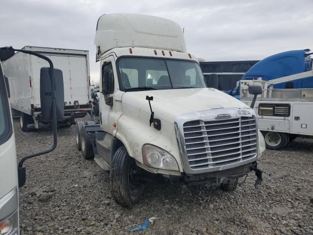 2016 Freightliner Cascadia 125