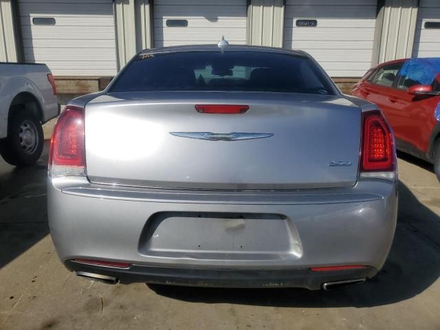 2018 Chrysler 300 Touring