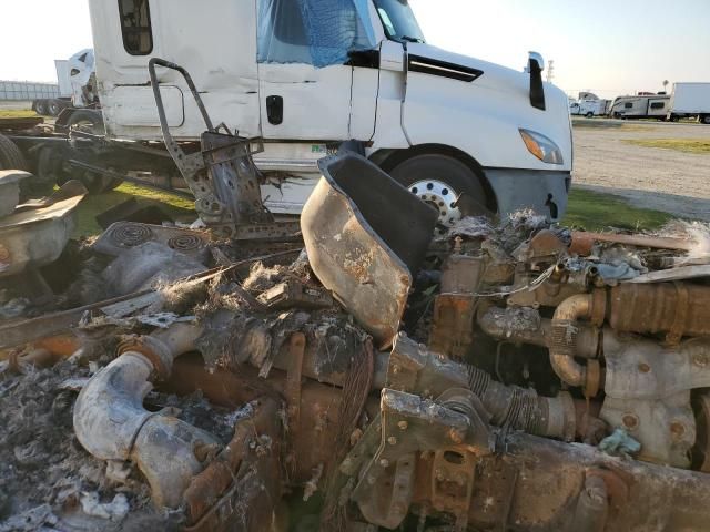2018 Freightliner Cascadia 126
