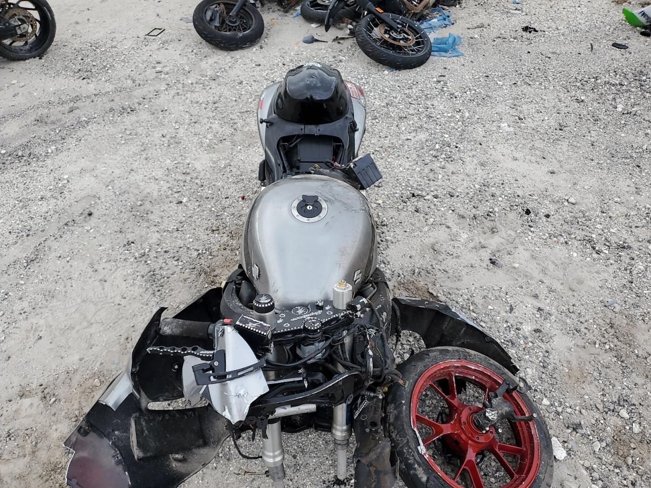 2001 Suzuki GSX1300 R