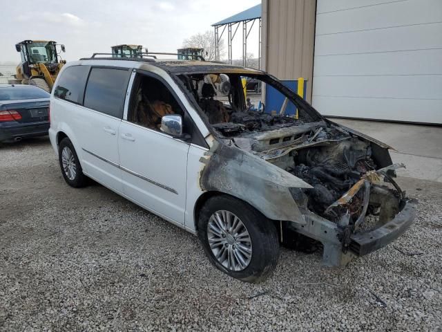 2015 Chrysler Town & Country Touring L