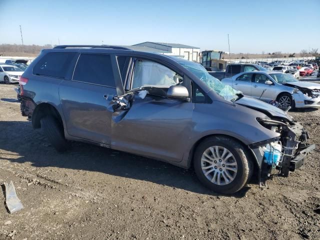 2014 Toyota Sienna XLE