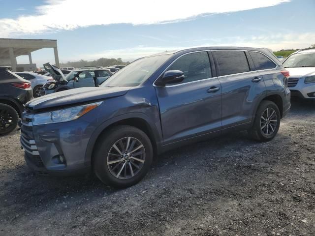 2018 Toyota Highlander SE