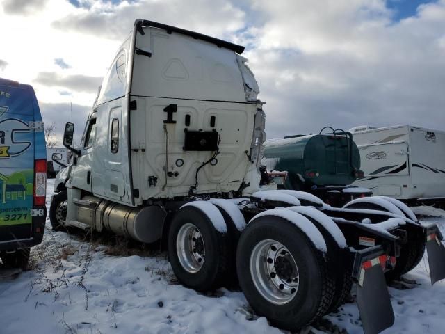 2022 Freightliner Cascadia 126