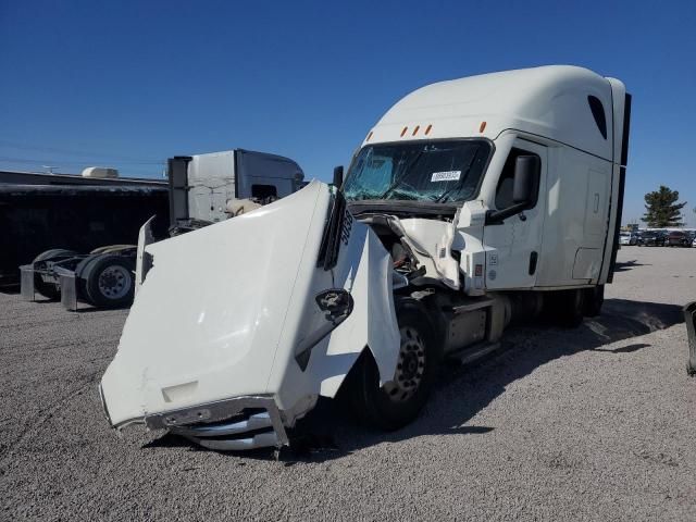 2023 Freightliner Cascadia 126