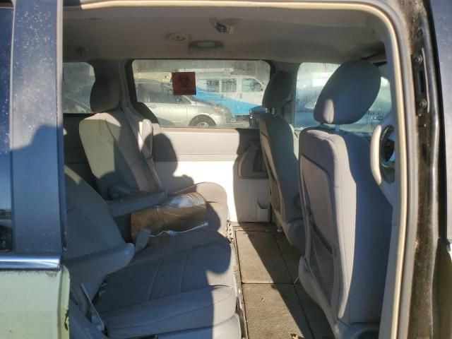 2009 Chrysler Town & Country LX