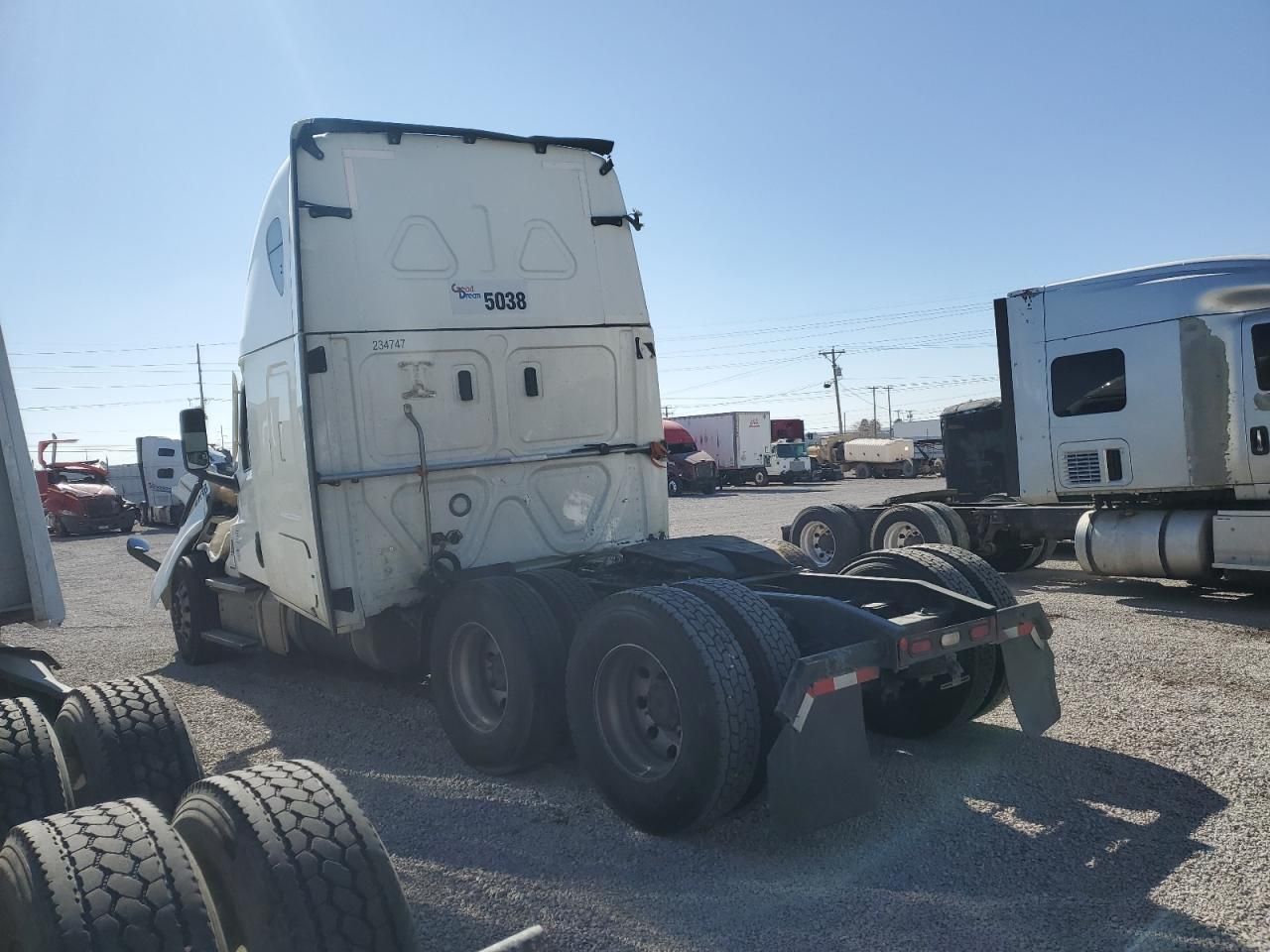 2023 Freightliner Cascadia 126