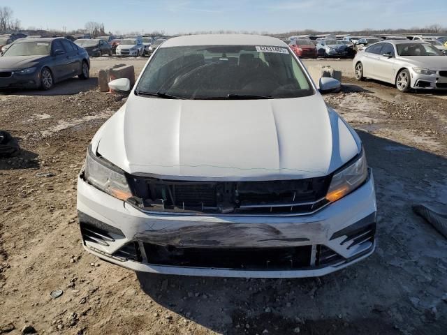 2017 Volkswagen Passat R-Line