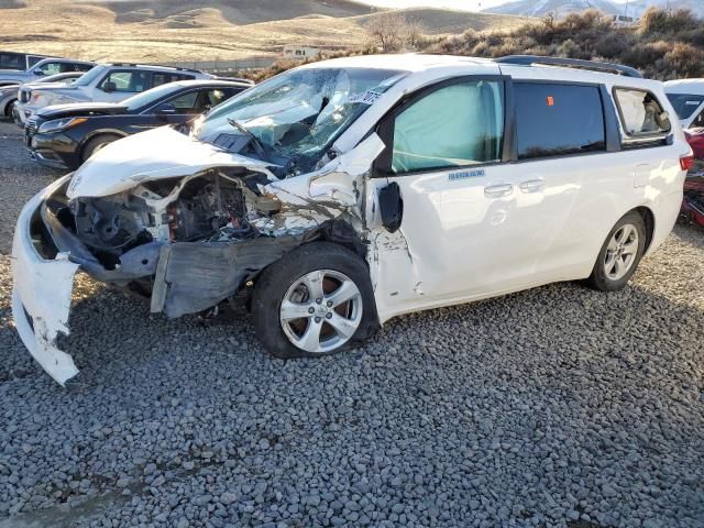 2015 Toyota Sienna LE