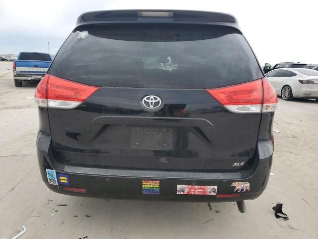 2014 Toyota Sienna XLE