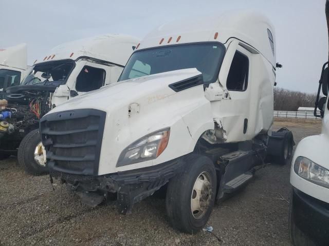 2020 Freightliner Cascadia 126