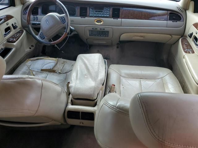 2002 Lincoln Town Car Cartier