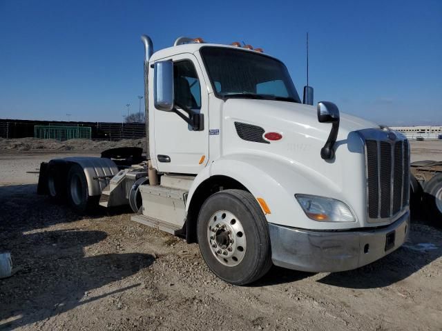 2016 Peterbilt 579