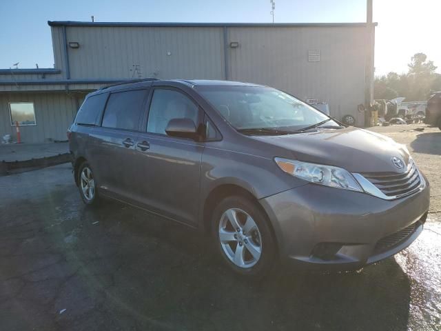 2015 Toyota Sienna LE