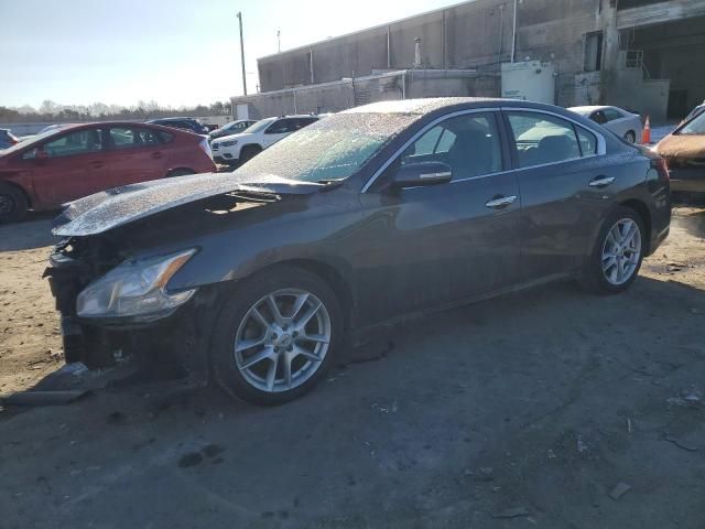 2010 Nissan Maxima S