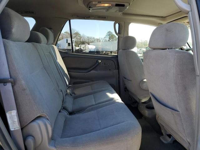 2004 Toyota Sequoia SR5