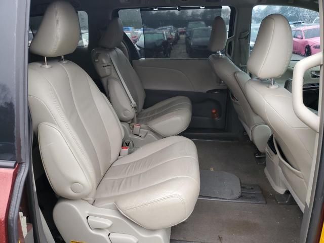 2013 Toyota Sienna XLE