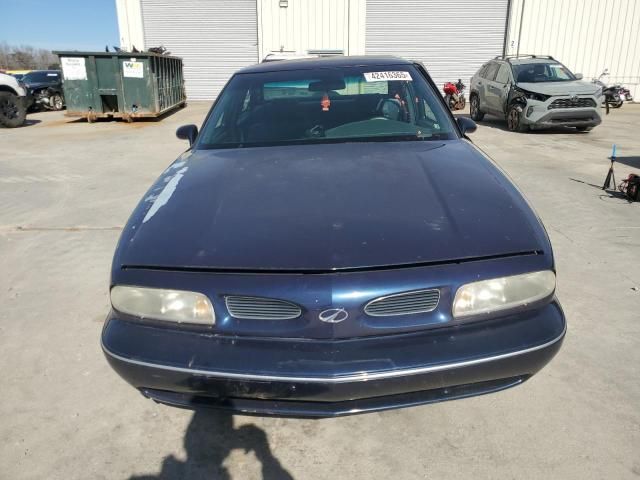 1999 Oldsmobile 88 Base