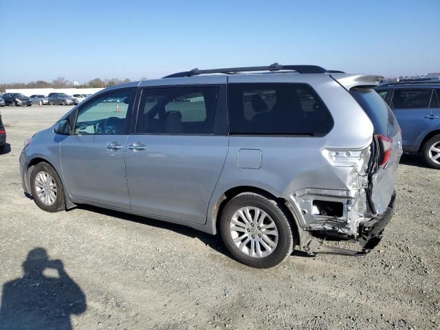 2017 Toyota Sienna XLE