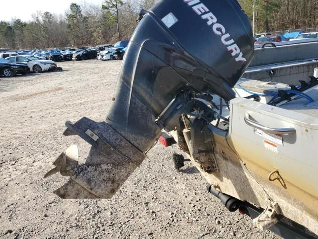2010 Tracker Boat