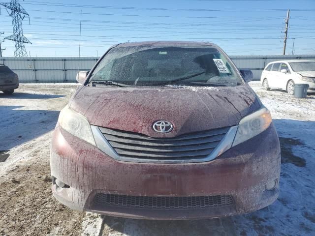 2013 Toyota Sienna XLE