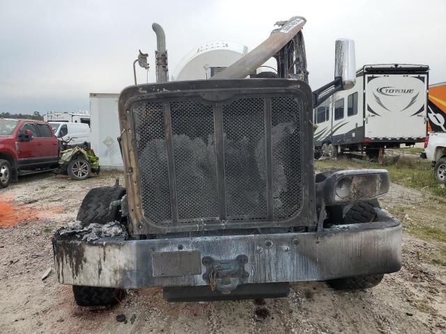 2020 Peterbilt 567