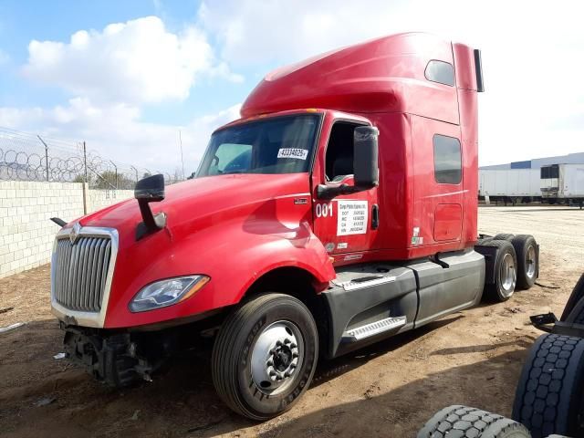 2018 International LT625