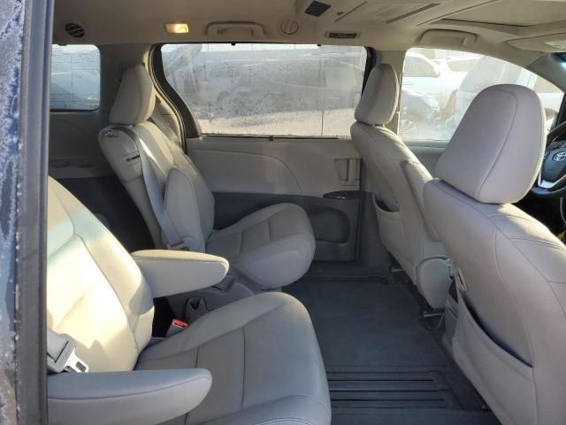 2015 Toyota Sienna XLE