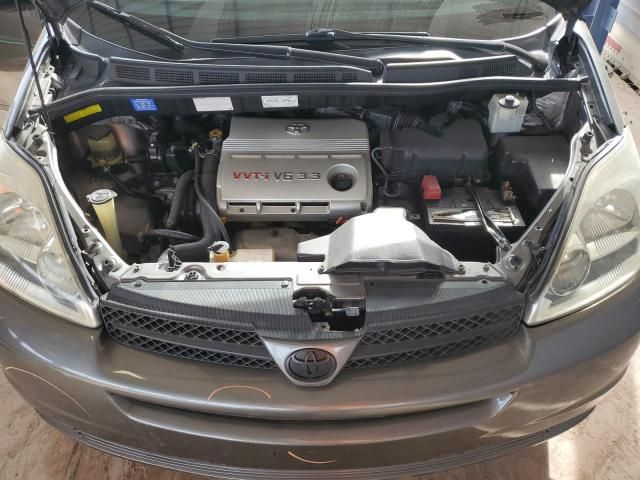 2005 Toyota Sienna CE