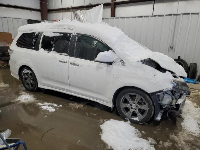 2017 Toyota Sienna SE