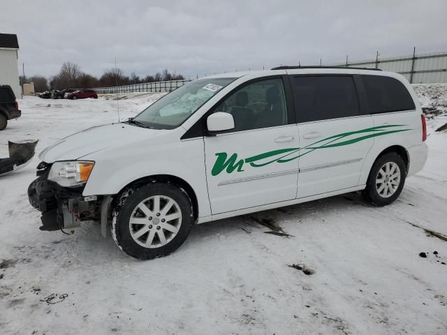 2016 Chrysler Town & Country Touring