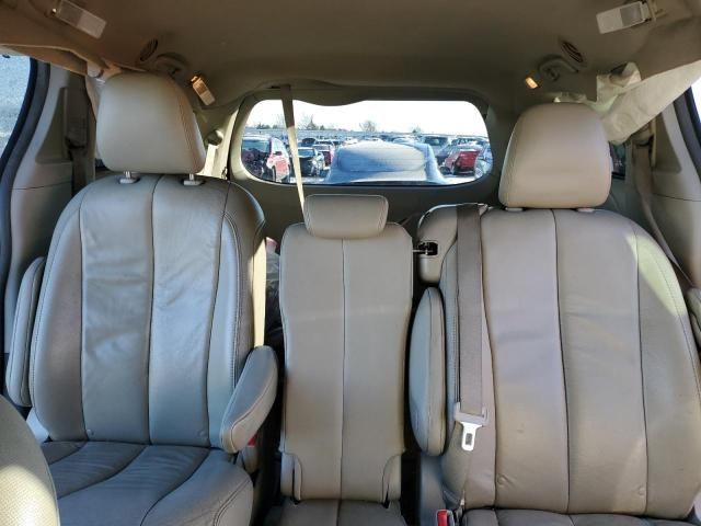 2013 Toyota Sienna XLE