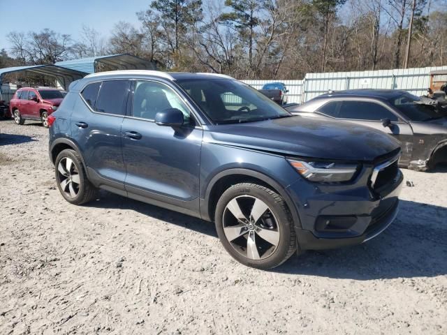 2021 Volvo XC40 T5 Momentum