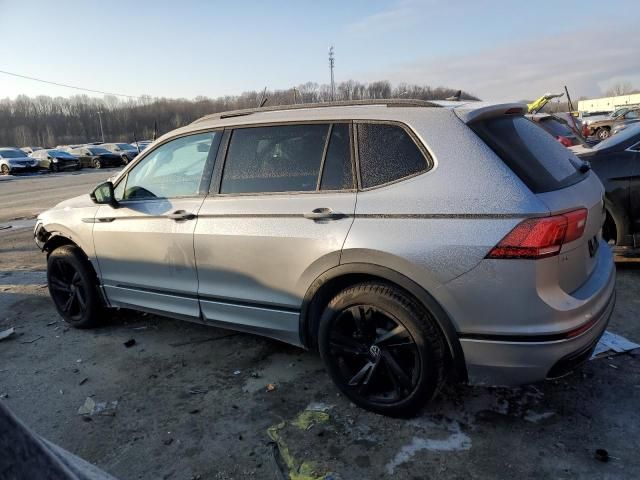 2024 Volkswagen Tiguan SE R-LINE Black