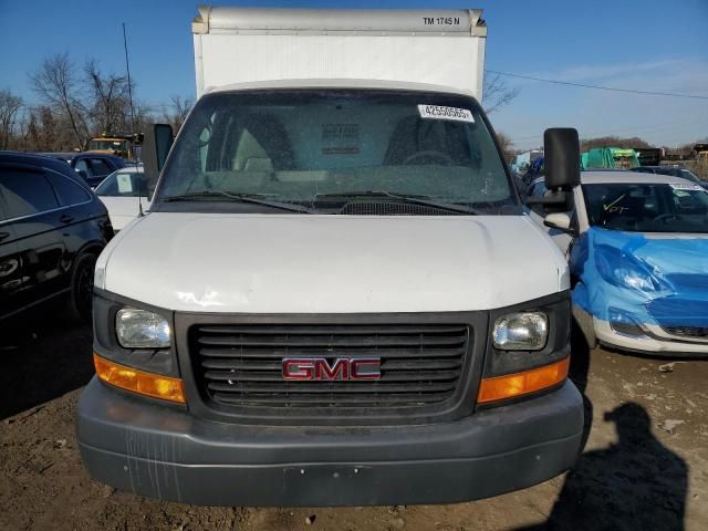 2011 GMC Savana Cutaway G3500