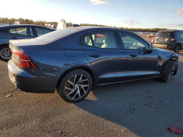 2019 Volvo S60 T6 Momentum