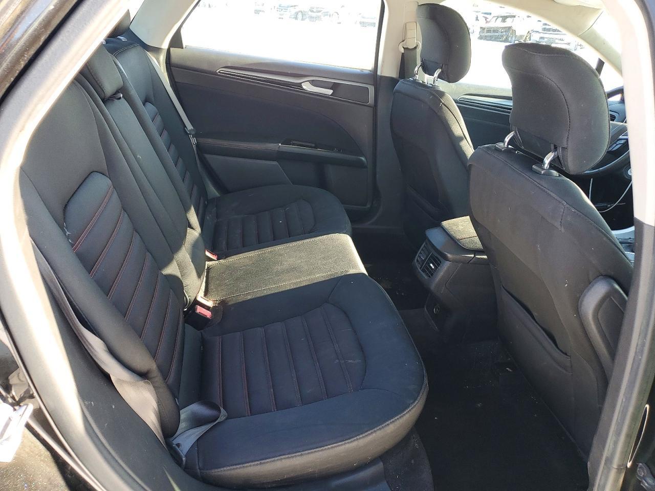 2015 Ford Fusion se