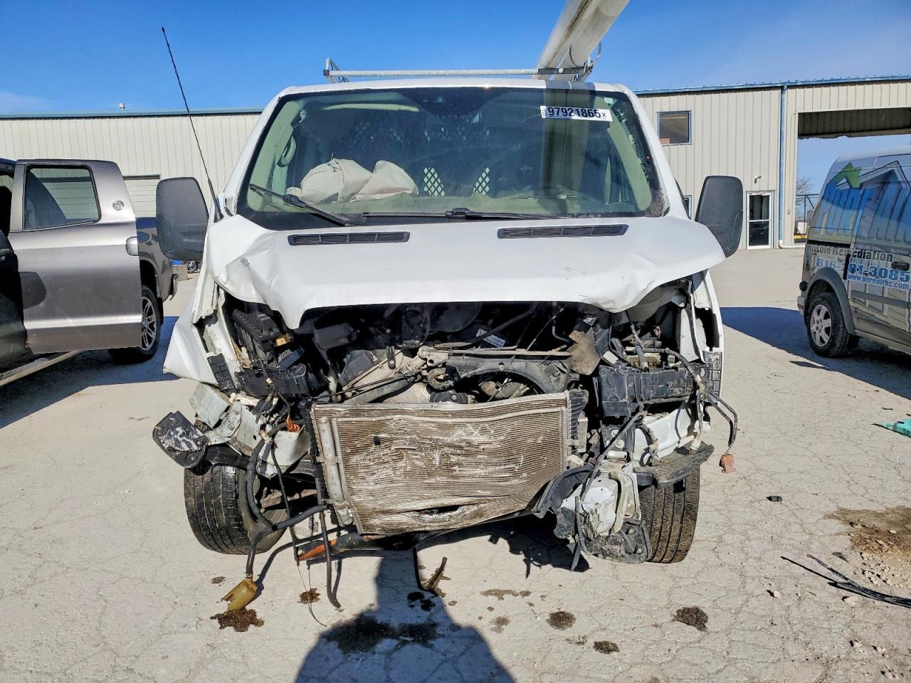 2019 Ford Transit T-250