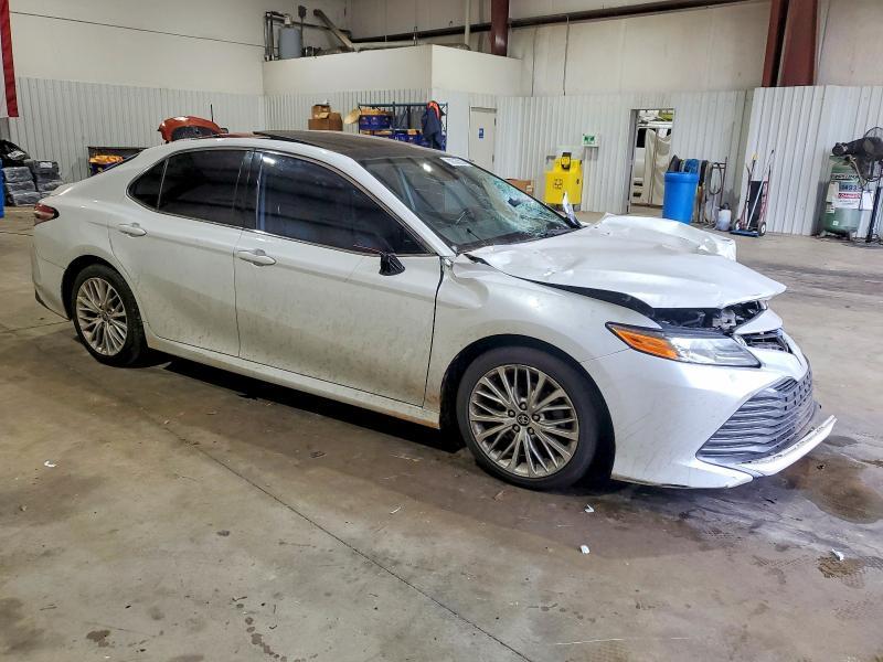 2020 Toyota Camry xle