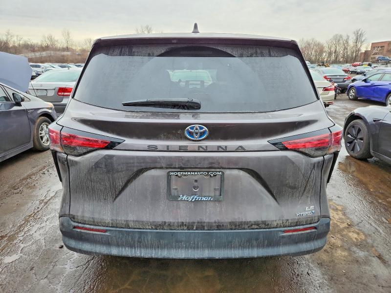 2021 Toyota Sienna le