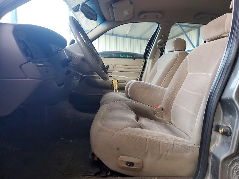 2001 Ford Crown Victoria lx