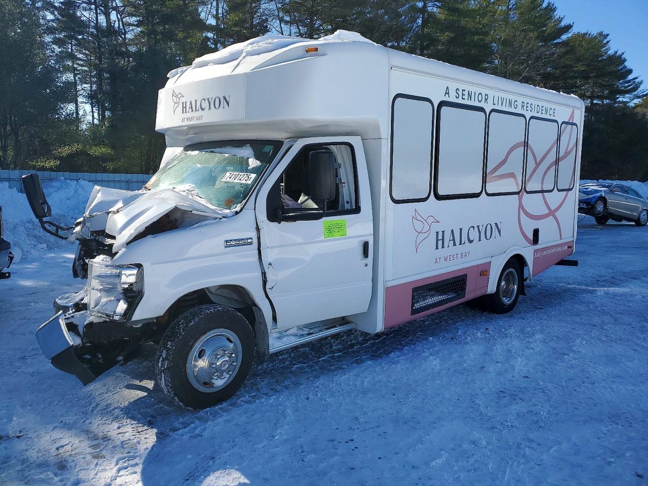 2021 Ford Econoline E350 Super Duty Cutaway Van